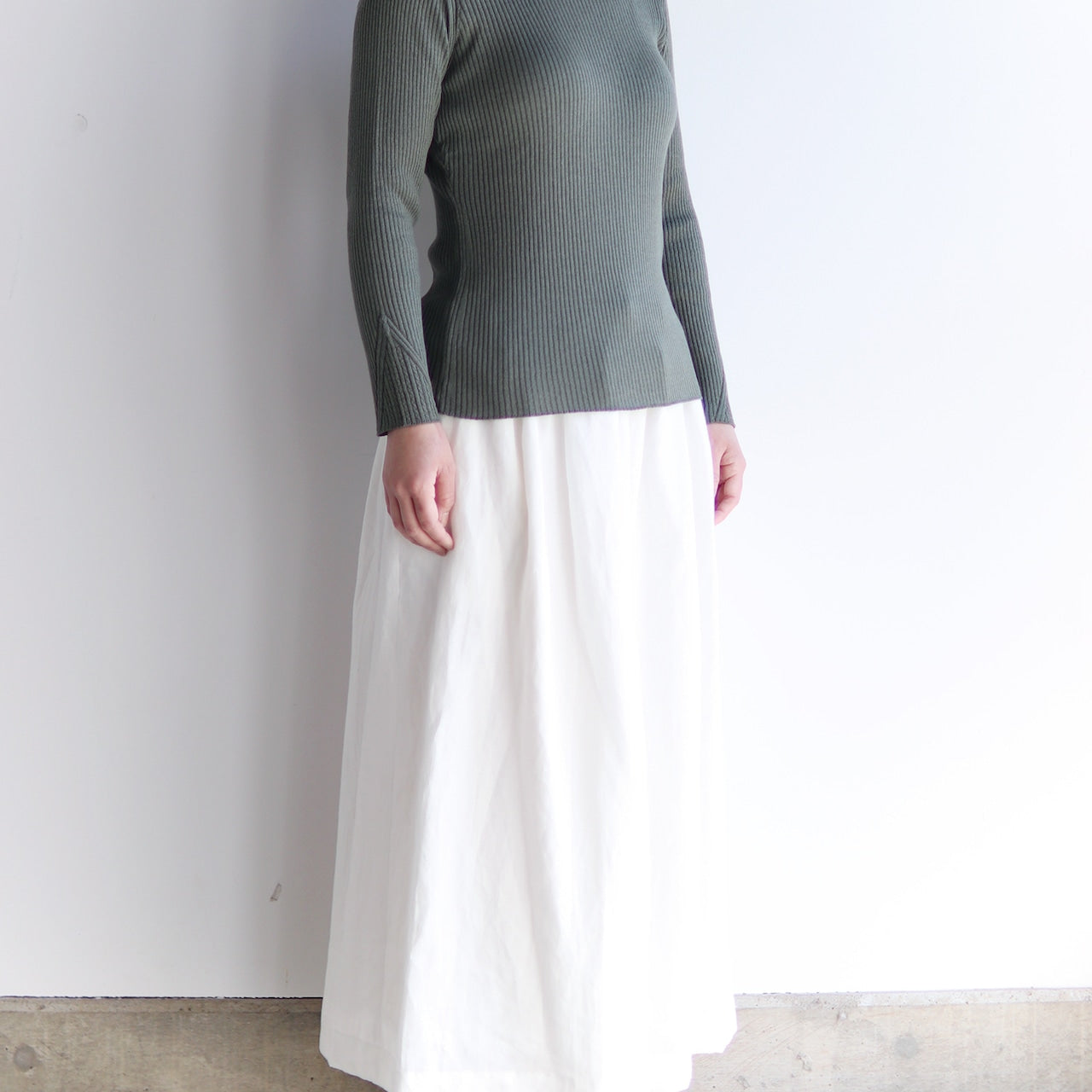 〈高品質シルク&スーピマ超長綿〉〈洗えるニット〉〈通年着られる〉袖口模様編み シルクコットンの長袖プルオーバー (mub913)