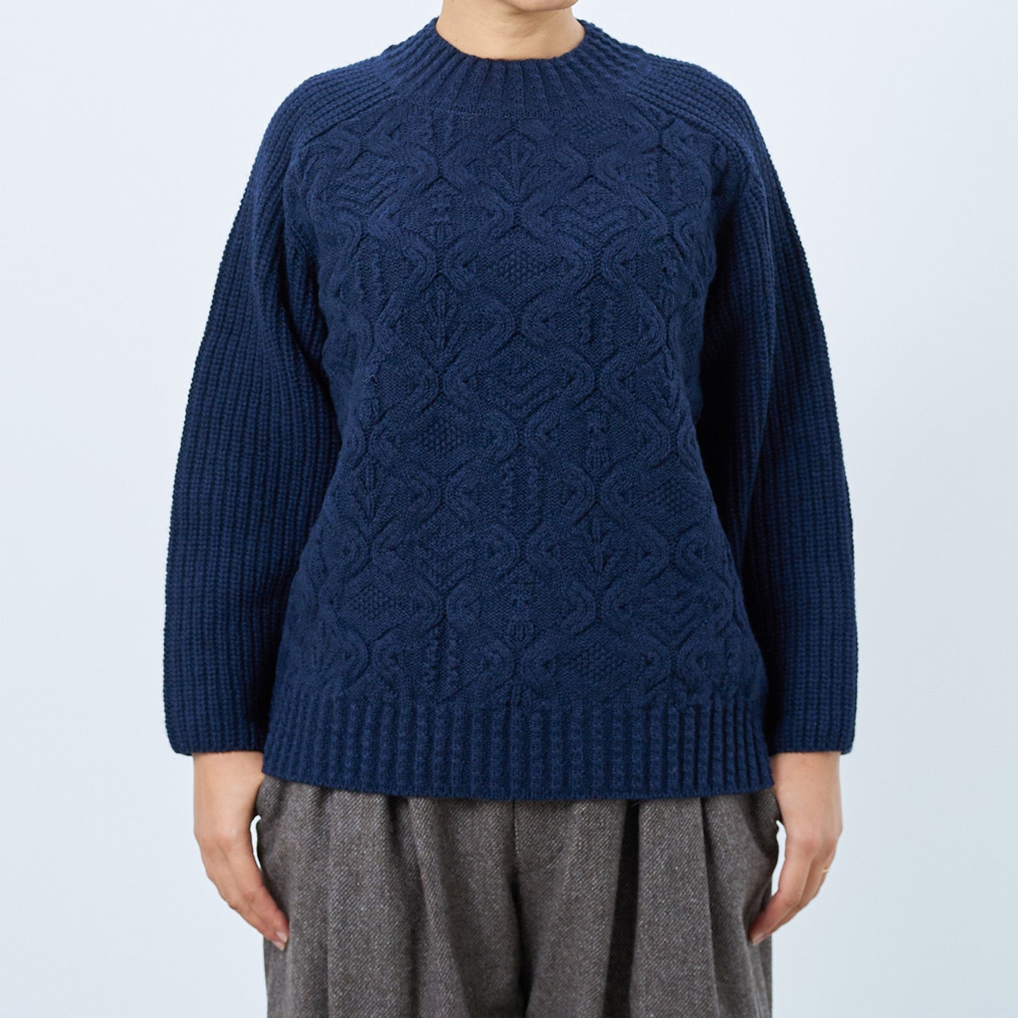 〈ウールカシミヤ〉〈5種類の模様編み〉パッチワーク柄ケーブル編みプルオーバー (mug913)