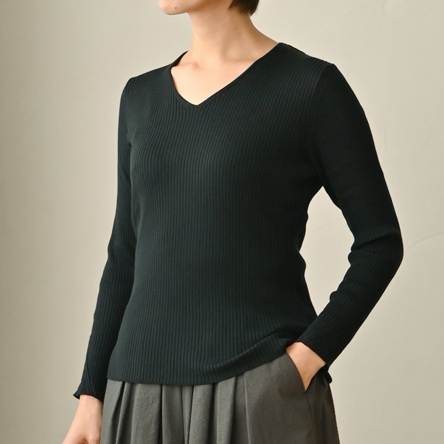 〈高級シルク&スーピマ超長綿〉〈洗えるニット〉〈通年着られる〉Vネックプルオーバー (mua936)