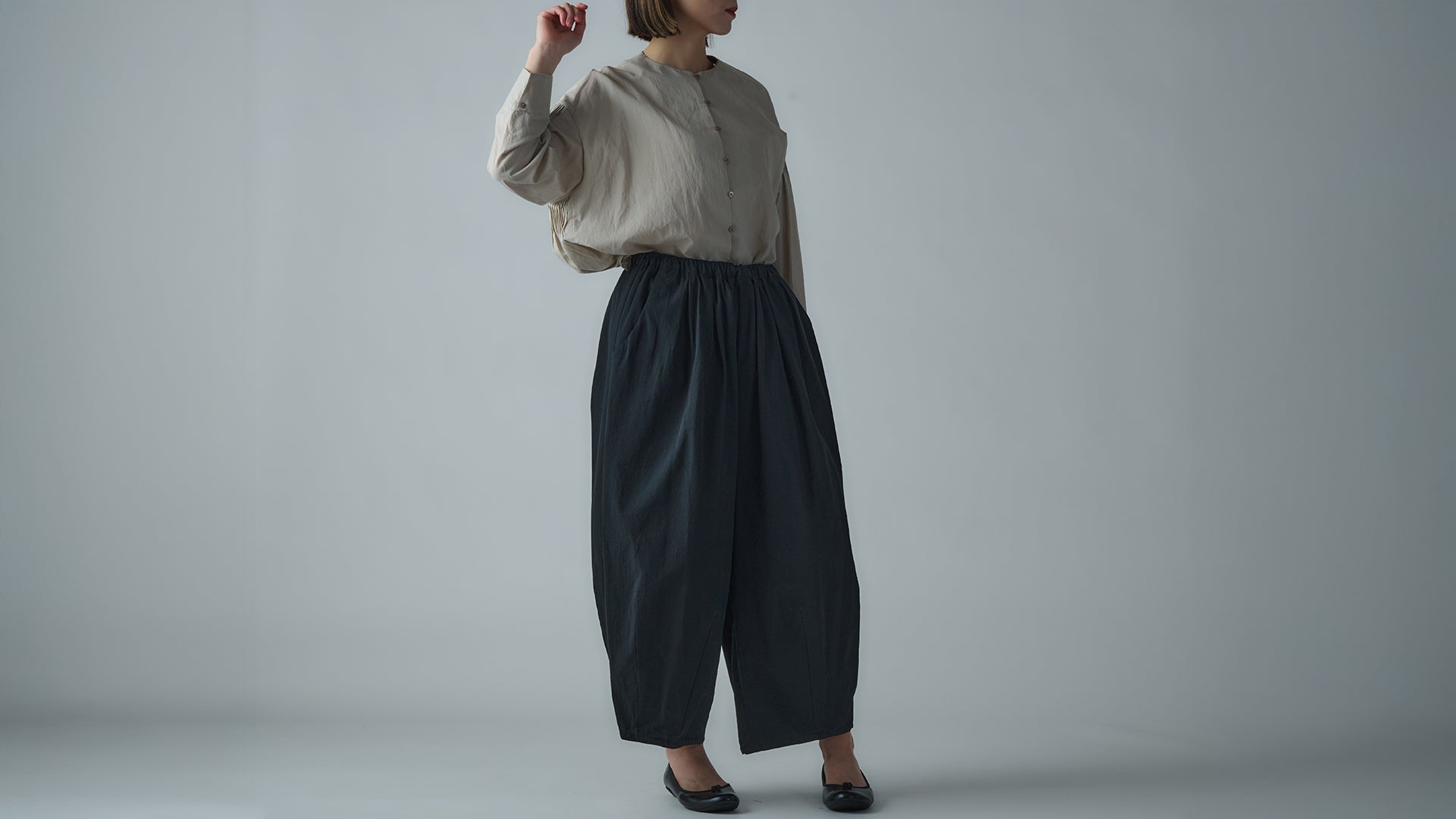 【muucスタイリング】夏のバルーンパンツは、見た目も着た感も涼しく