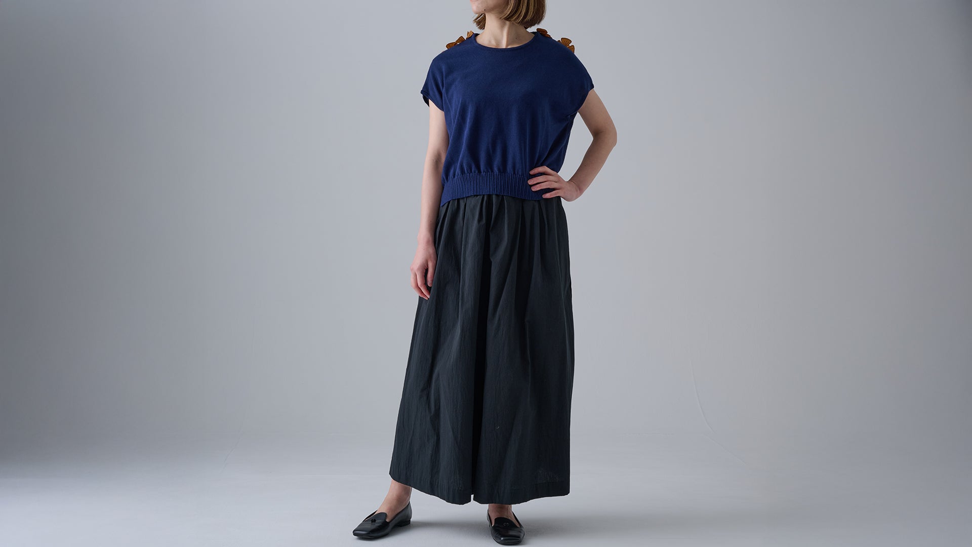 【muucスタイリング】素材とつくりの良さが際立つシンプルスタイル