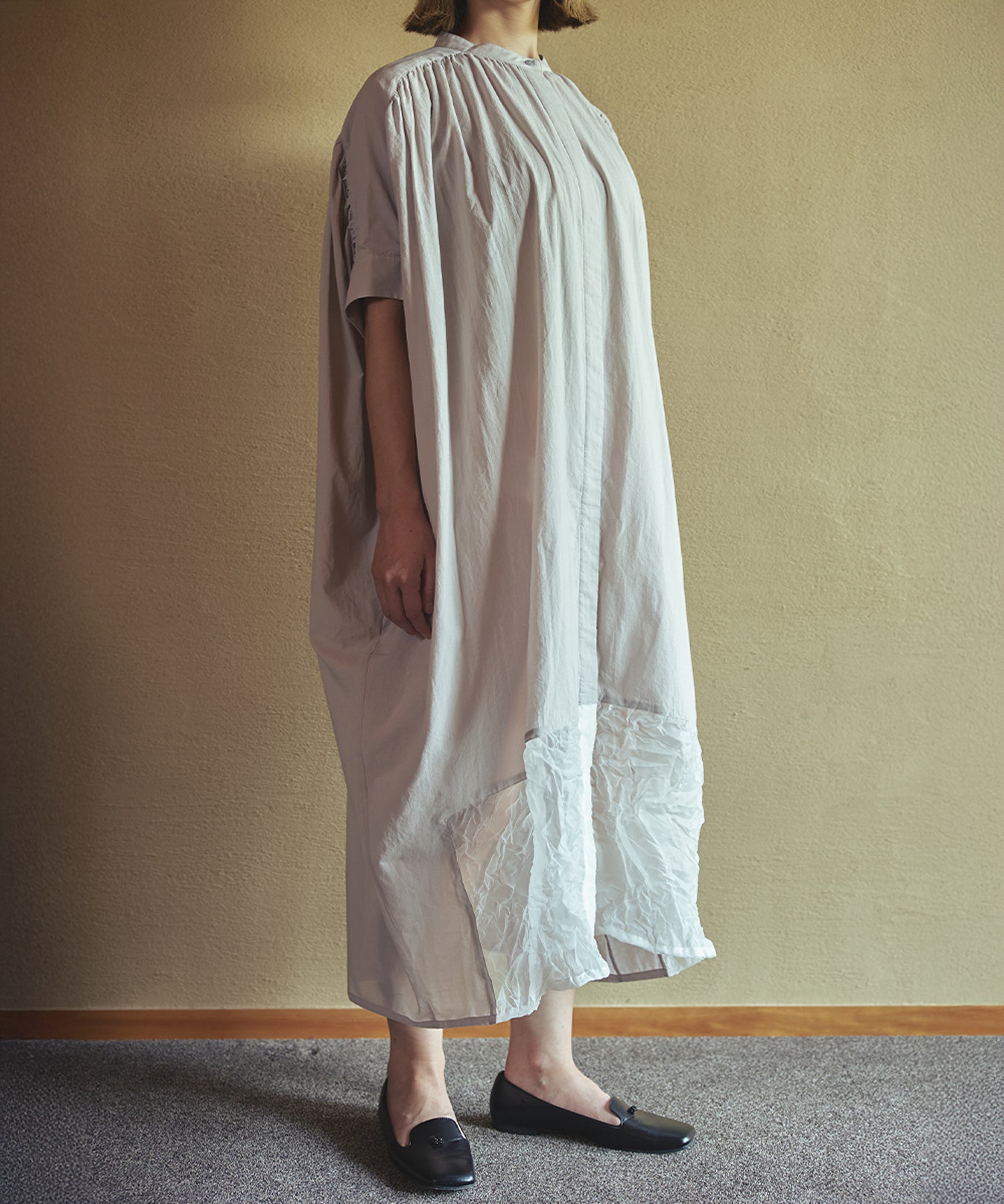 キャッチ加工フレンチスリーブワンピース (mun608) – WOOL STUDIO