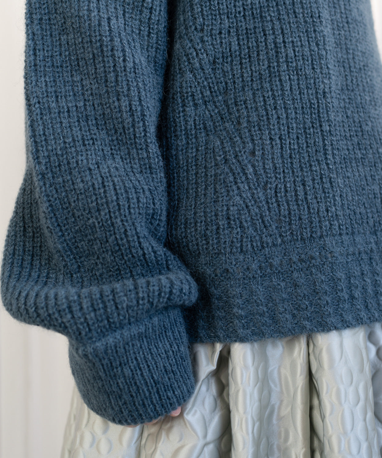 美品 ヴァンス VINCE アルパカ モヘヤ混 畦編み ニットプルオーバー M アルパカモヘヤ畦編みプルオーバー (mum904) – WOOL STUDIO