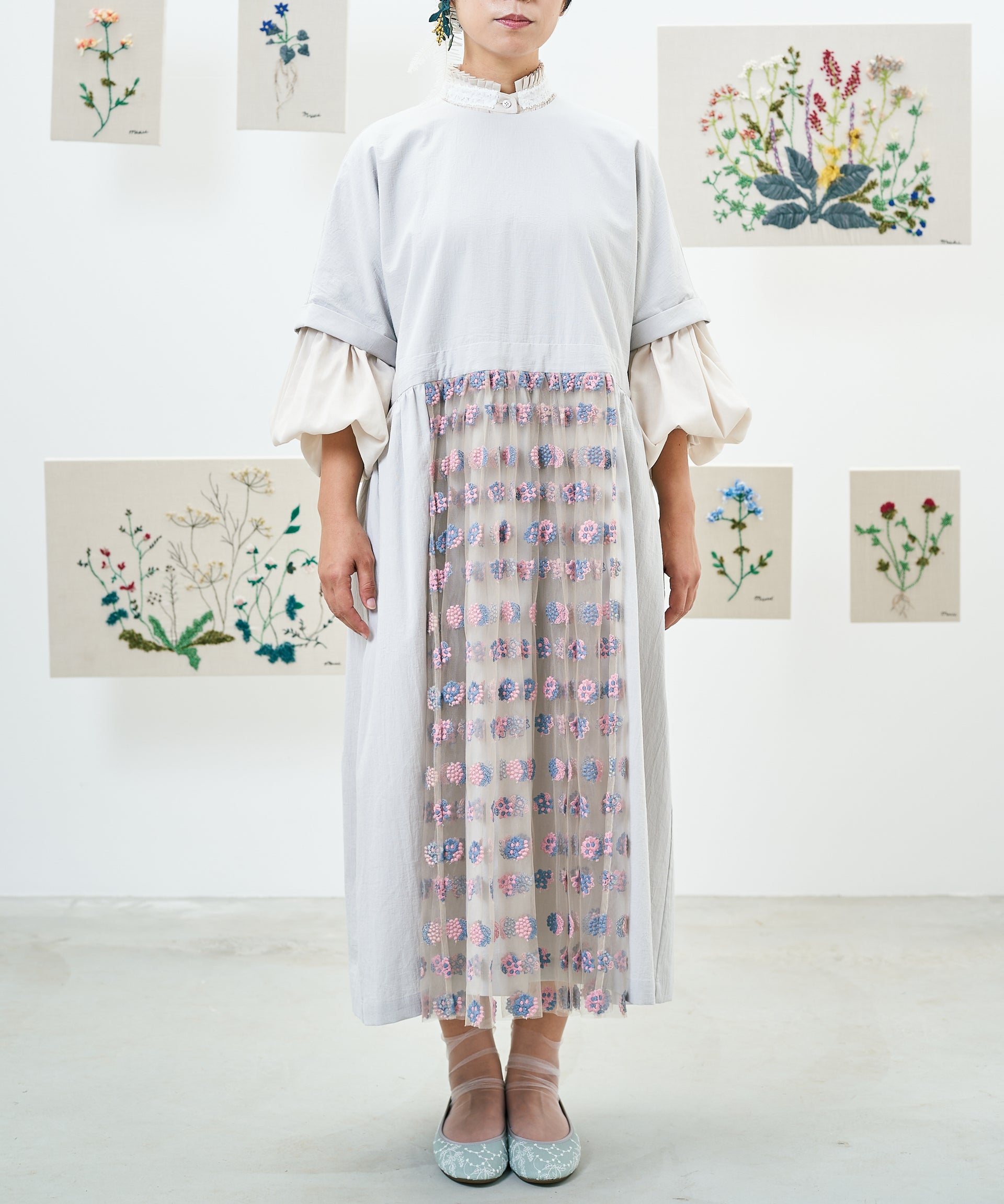 あじさい小花ドット刺繍ワンピース (muh616) – WOOL STUDIO