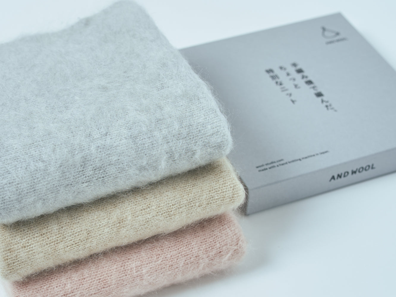 特別なファー加工が生み出す、カシミヤニットの魅力 – WOOL STUDIO
