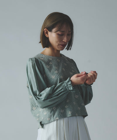 ハイドランジア刺繍のプルオーバー (mul917)