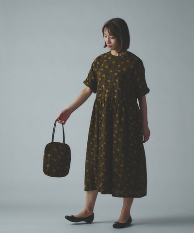 ハイドランジア刺繍のワンピース (mul618)