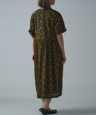ハイドランジア刺繍のワンピース (mul618)