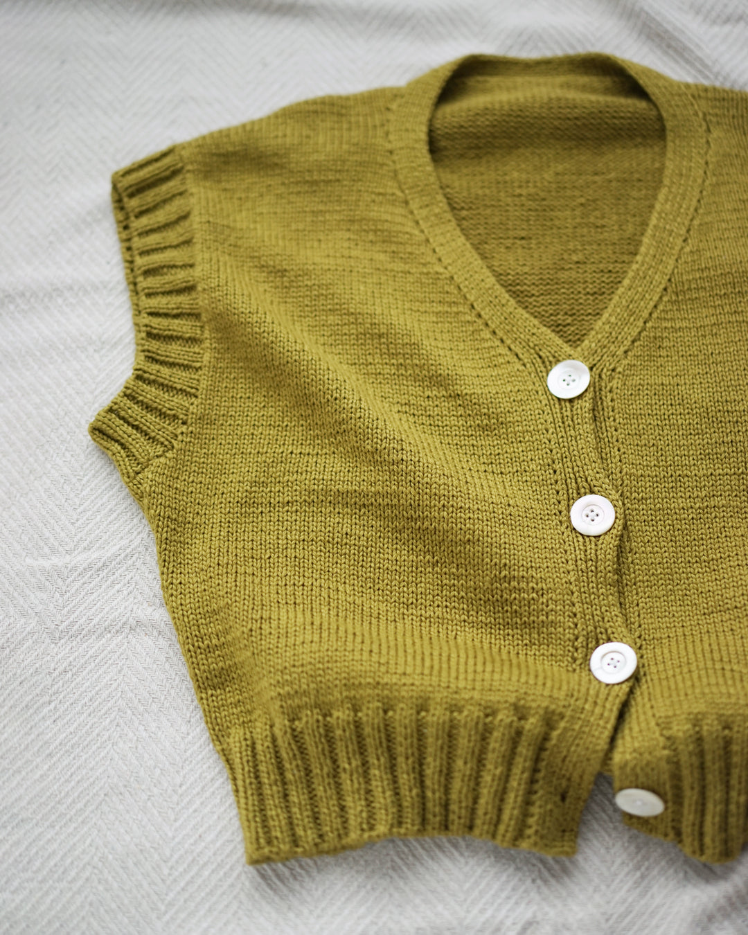 NORIKO ICHIKAWA】V Neck Chokki Vネックチョッキ 日本語文章パターン