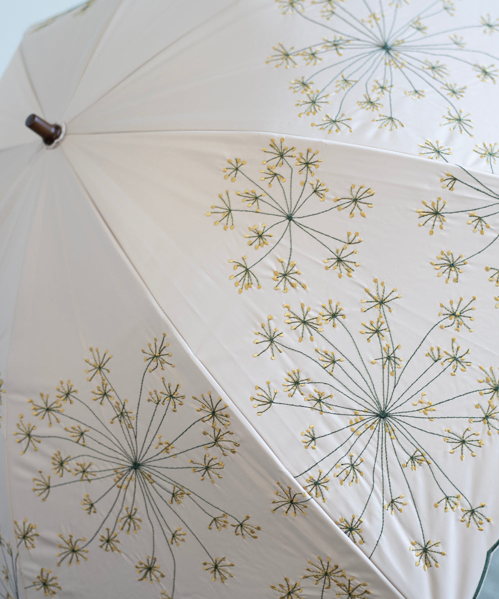 一級遮光生地・晴雨兼用〉フェンネル刺繍の日傘 （長傘タイプ