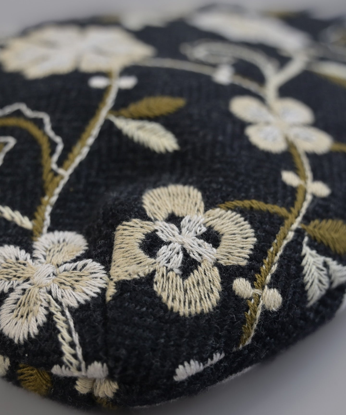 手刺繍☆犬＆お花 巾着マルシェバッグ