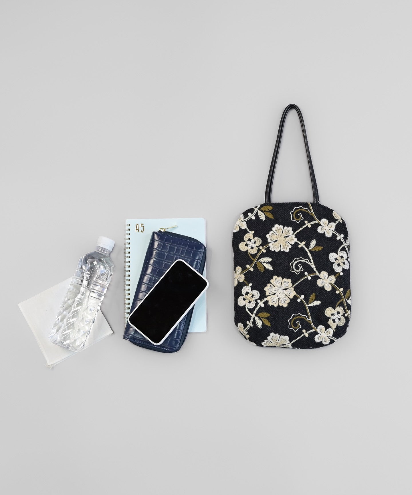 ウールヘリンボーン 花柄刺繍のミニサイズバッグ (BAG029