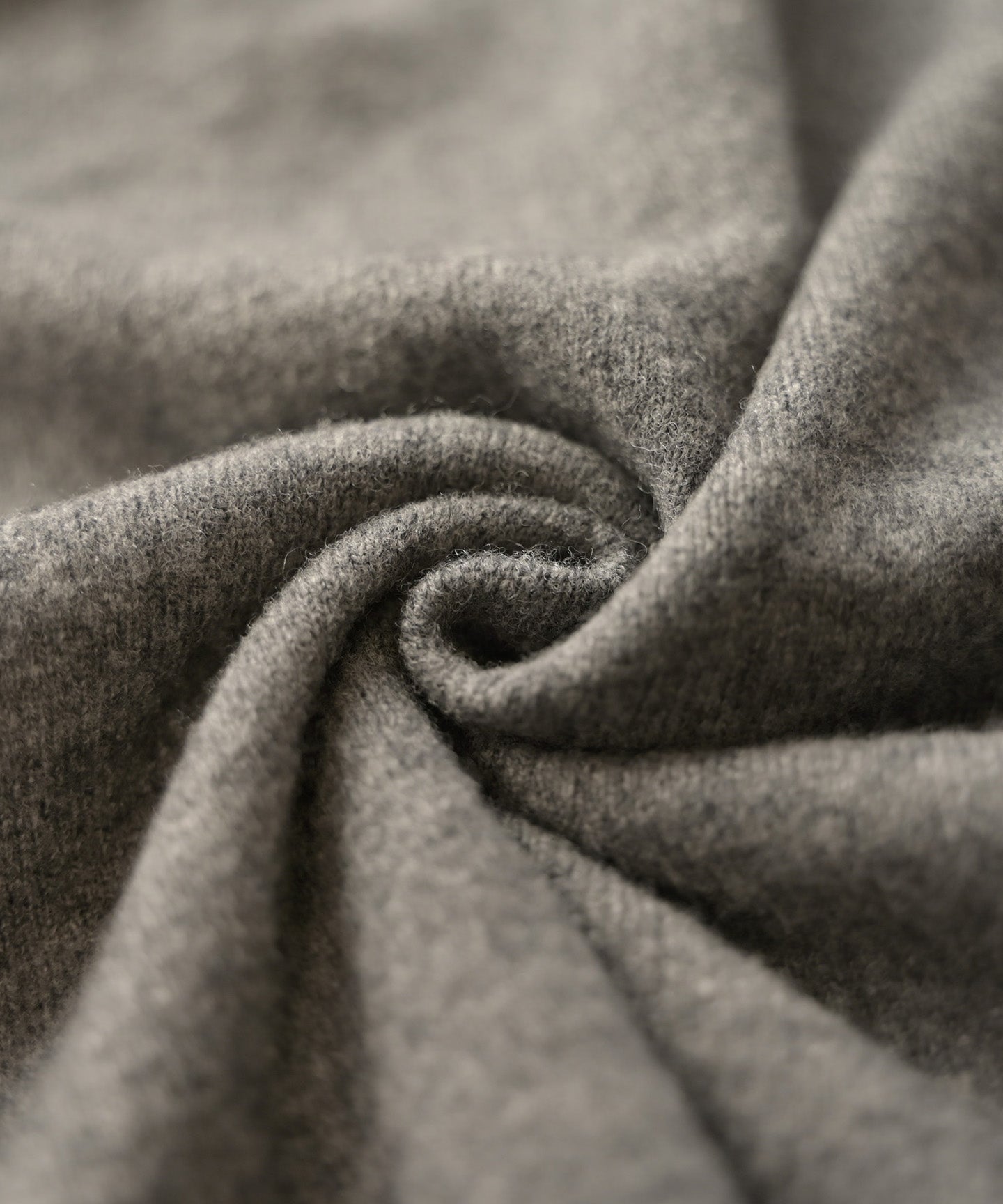 希少な素材〉〈最高級15.5マイクロン長極細メリノウール100%〉〈ユニ