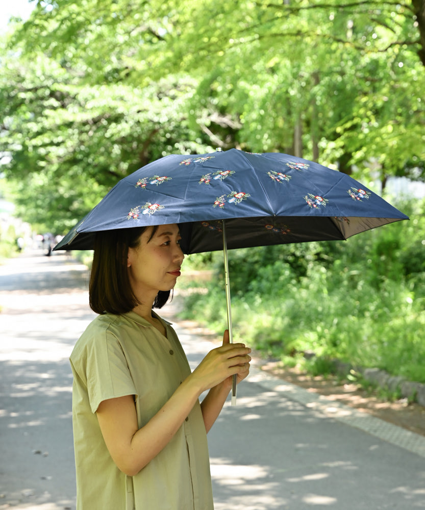 UVカット率99%以上・一級遮光生地・晴雨兼用〉野ばら刺繍の日傘 