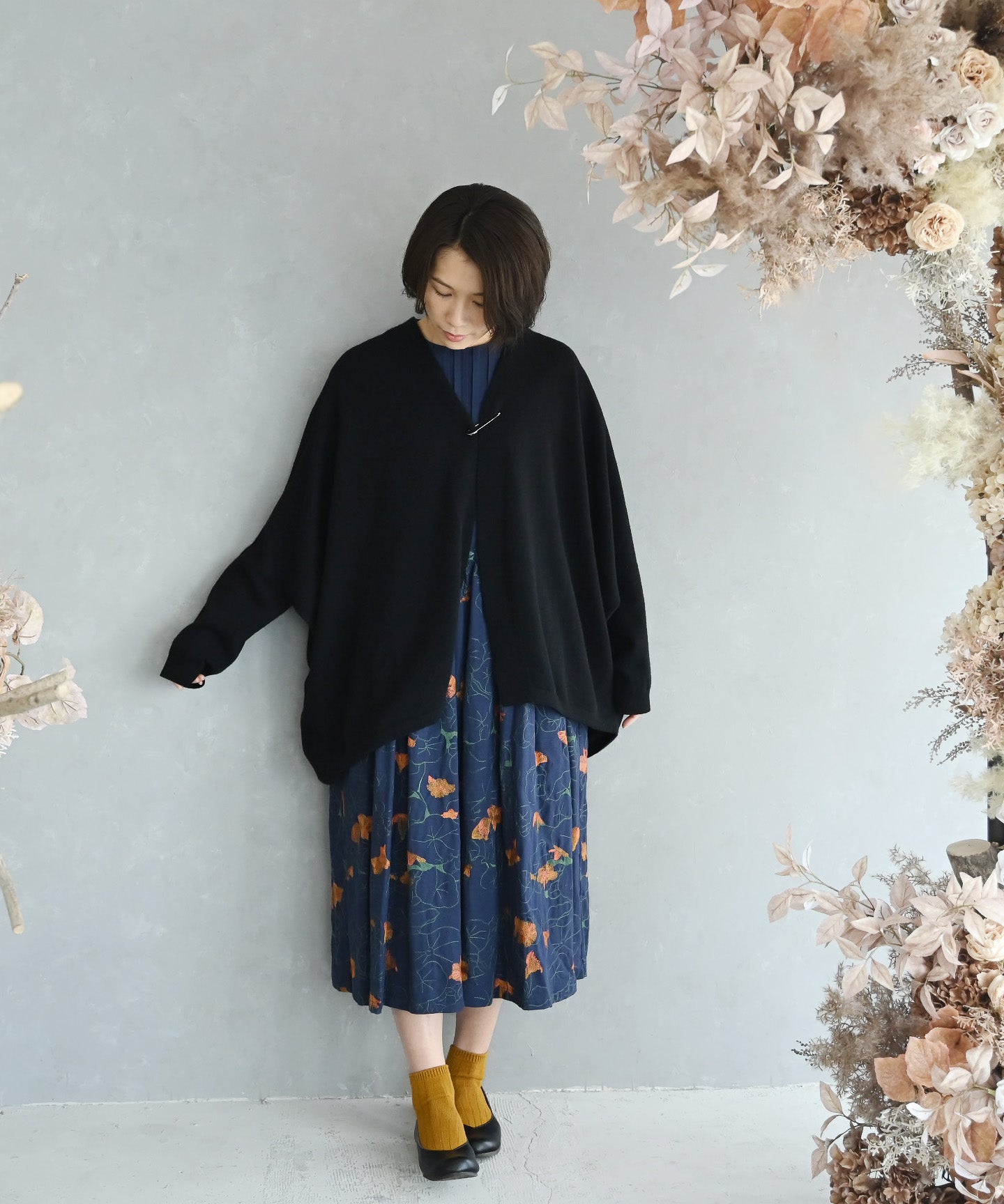 希少な素材〉〈最高級15.5マイクロン長極細メリノウール100%〉〈ユニ