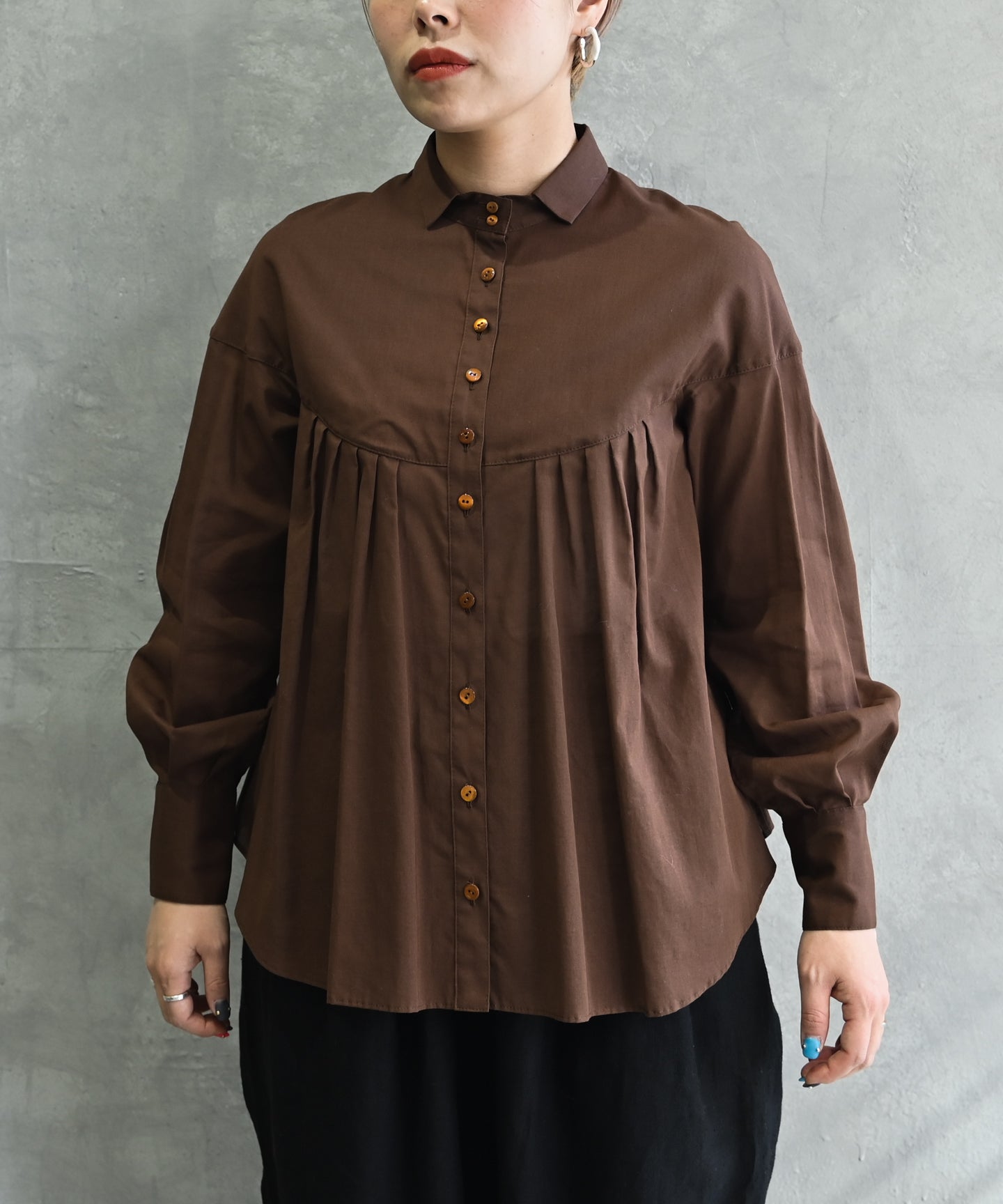 涼しくシャリ感や透け感がありつつ柔らかい上質なコットンボイル生地