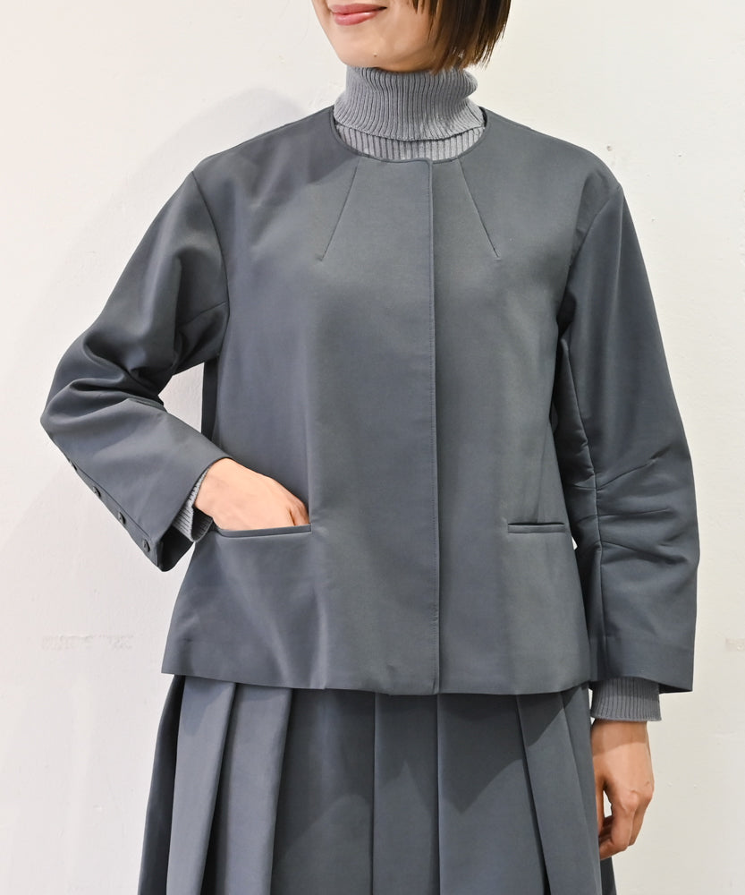 トリプルクロス ノーカラージャケット｜軽くてふっくらした三重織り