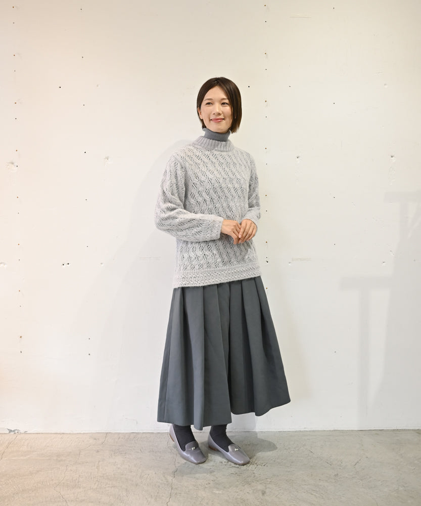 高品質シルク＆アンゴラ山羊モヘヤ〉模様編み ボトルネック