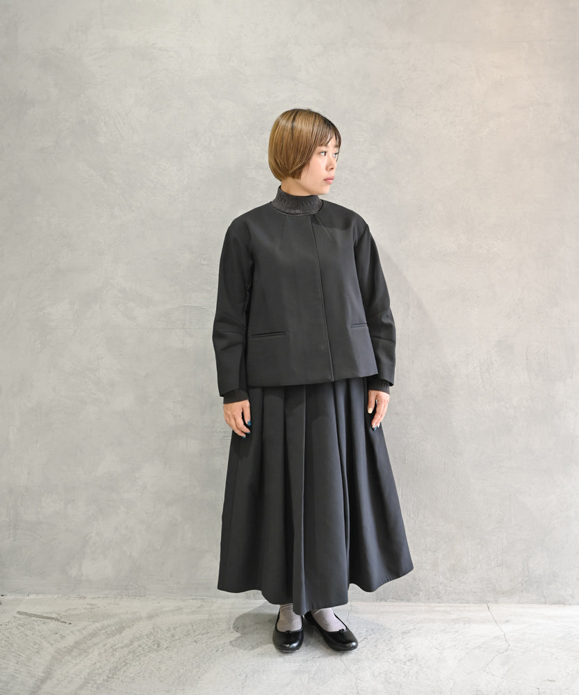 トリプルクロス タックフレアスカート｜軽くてふっくらした三重織り