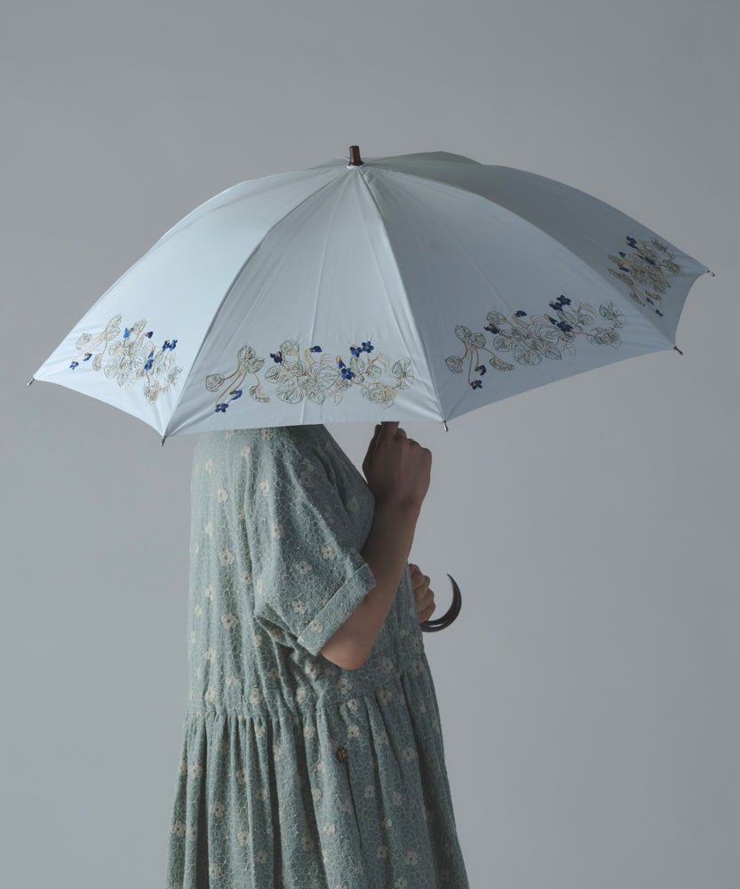 〈一級遮光生地・晴雨兼用〉スミレ刺繍の日傘 （長傘タイプ） (ELS60)