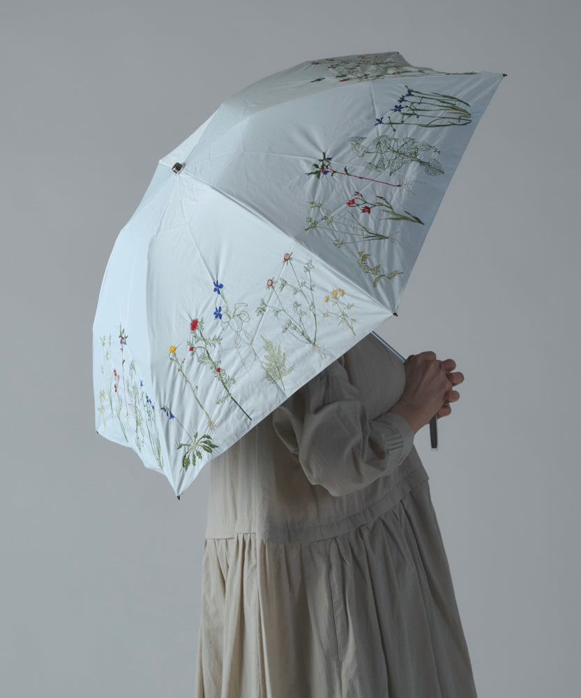 〈一級遮光生地・晴雨兼用〉ボタニカル刺繍の日傘 （折りたたみ傘タイプ）(ELS61mini)