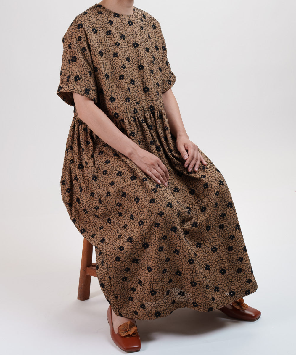 あじさい線画刺繍のワンピース (mul618) – WOOL STUDIO