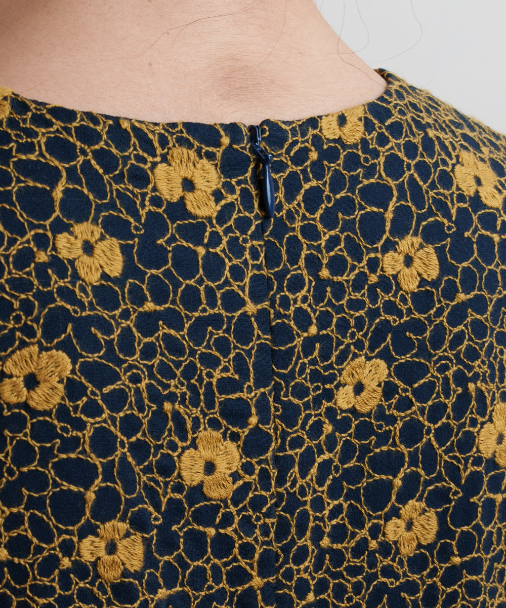 ハイドランジア刺繍のワンピース (mul618) – WOOL STUDIO