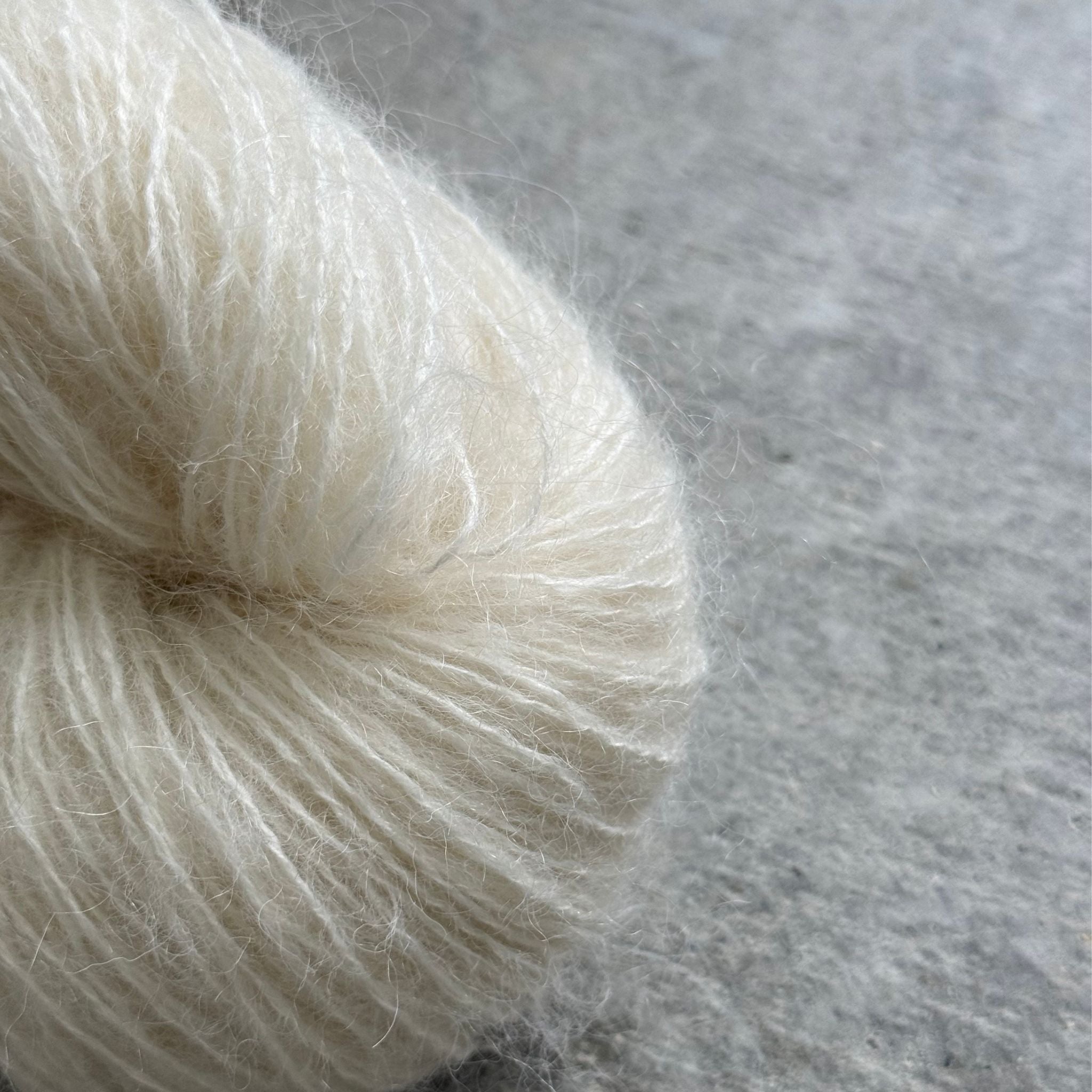 カセ糸：No.35 アルパカモヘヤ糸 100g – WOOL STUDIO